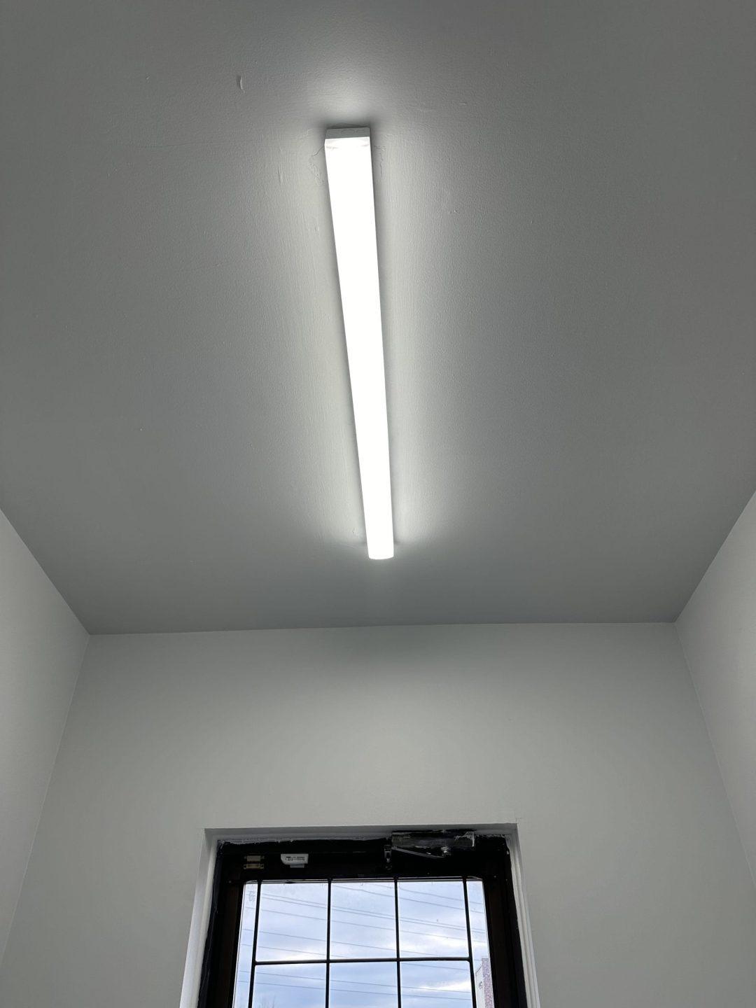 Strip light
